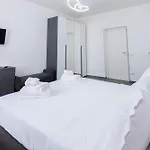 Travel House